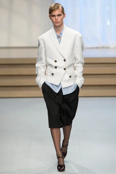 Look 7